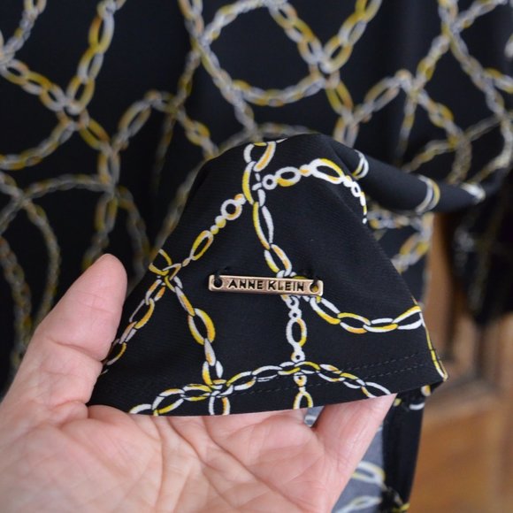 Anne Klein Black Top with Gold Chain Patterned Design Womens Size Small - Picture 6 of 11
